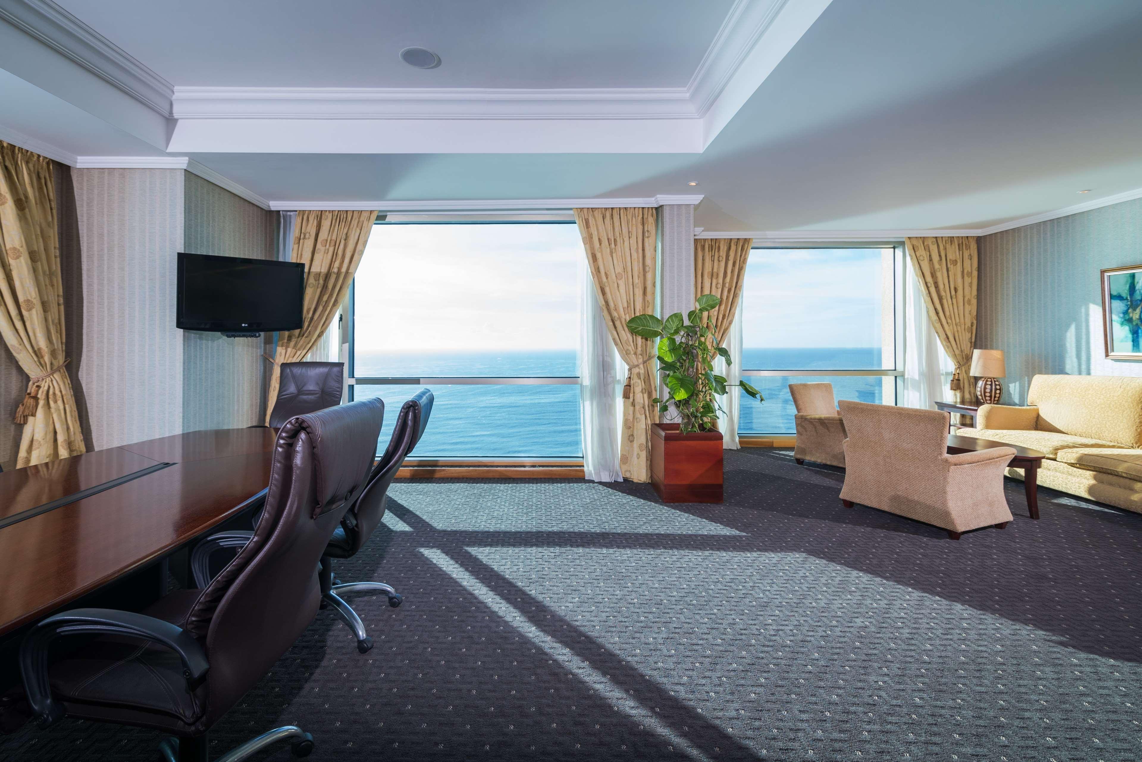 Catalonia Santo Domingo Hotel Exterior photo A suite at the Hilton Tel Aviv